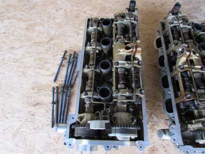 BMW 4.8L V8 N62N Engine Cylinder Heads for Rebuild or Parts (Left & Right Set) 11121557019 550i 650i 750i2